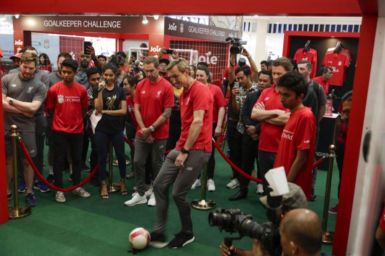 Hyppia: van Dijk is Liverpool’s leader