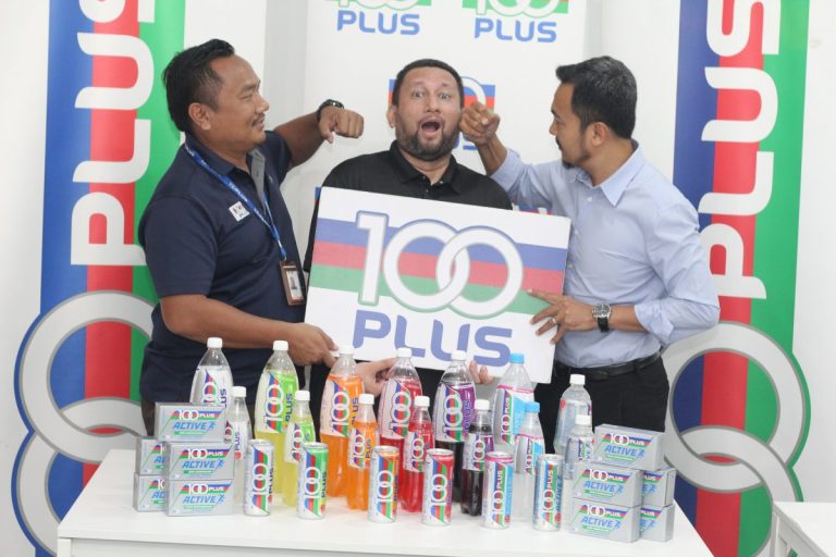Zahid Doi, Graig Nunis and Engku Isyamuddin Tuan Losin