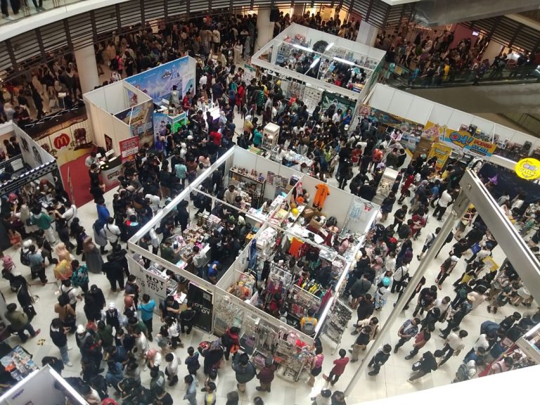 Crowds flocked to Paradigm Mall for the Anime Fest.