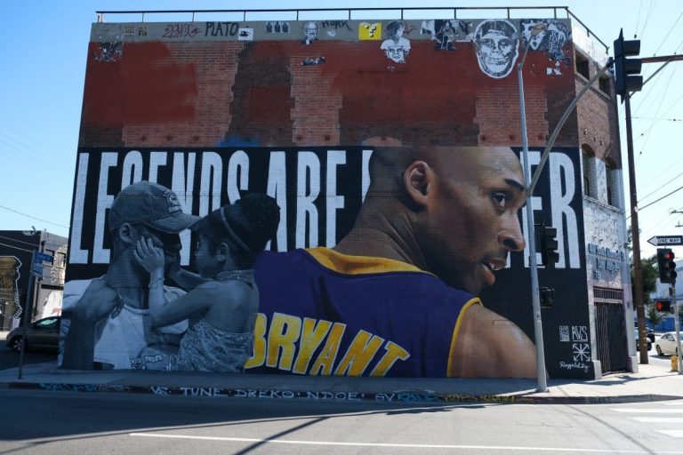 Celebrity photographer Kevin Lynch to debut NFT series based on iconic Kobe Bryant photos