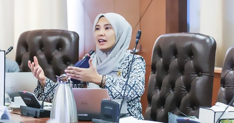 Anwar Ibrahim tightens grip on PKR as daughter Nurul Izzah becomes his No. 2