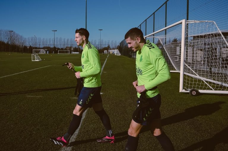 Heat is on Tottenham and Everton as they chase year-end ‘trophies’