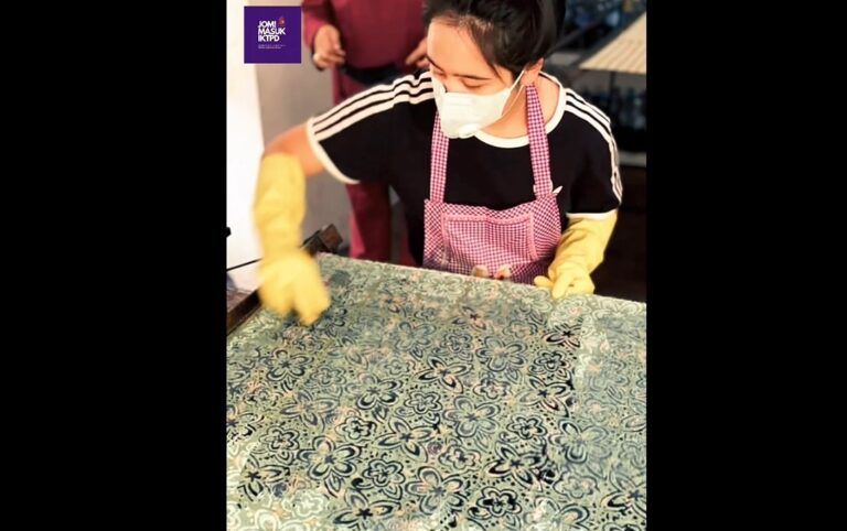 Like mother, like daughter: Art flows in Pahang’s Tengku Puteri Jihan’s veins