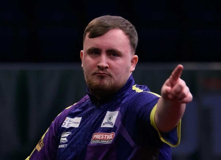 Luke Littler in action.