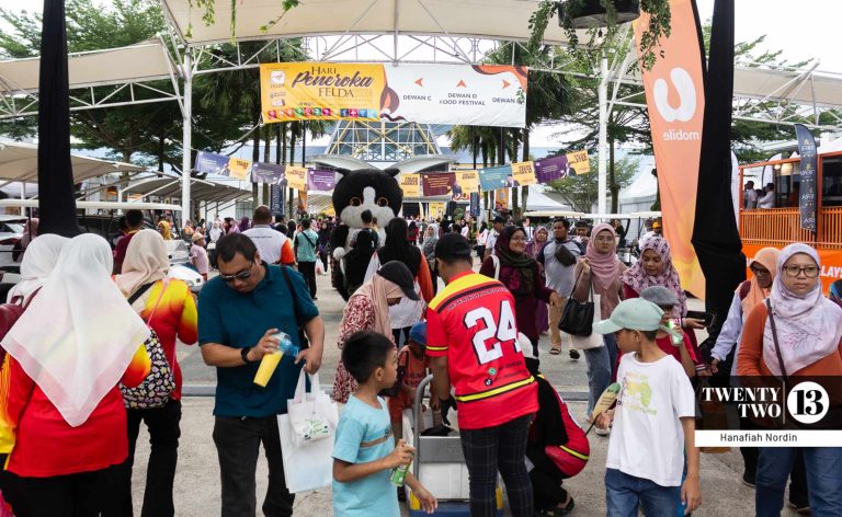 The crowd at Karnival Segalanya Felda held in July 2024.