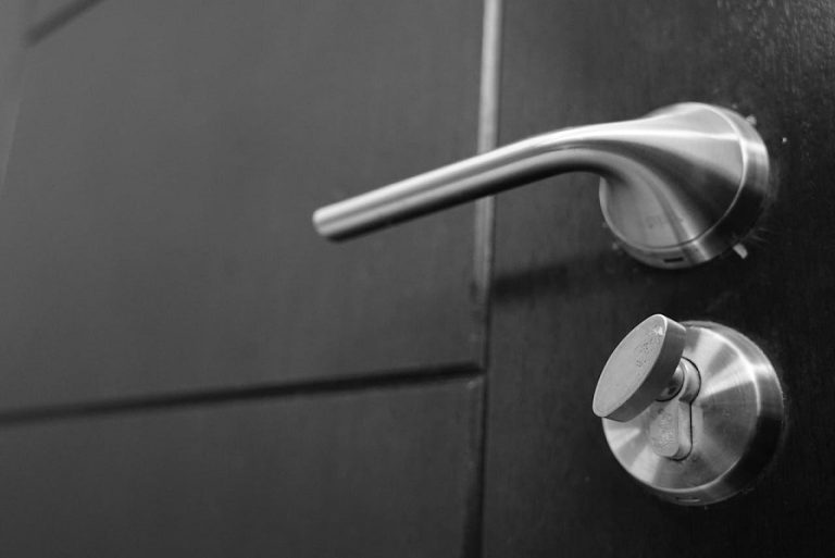 A door knob.