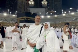 The writer and her husband performing the haj in 2024.