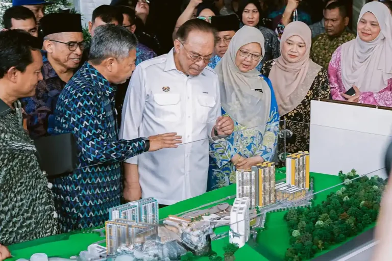 The Kota Madani development project addresses a long-standing housing shortage in Putrajaya, which currently requires 35,000 units of government quarters – 13,000 more than are presently available.