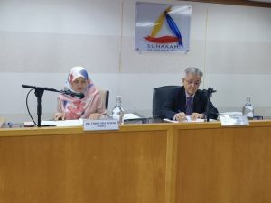 Suhakam chairman Datuk Seri Mohd Hishamudin Md Yunus (right) and Dr Farah Nini Dusuki (left) at the Human Rights Commission of Malaysia’s (Suhakam) public inquiry into alleged human rights violations that occurred at Taiping Prison on Jan 17, 2025.