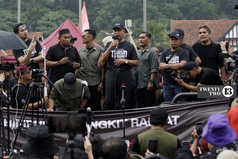 Current crop of politicians eager to replace Anwar Ibrahim merely ‘jaguh kampung’