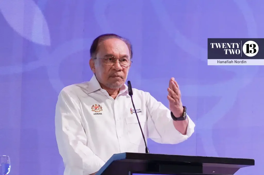 Datuk Seri Anwar Ibrahim giving a speech.