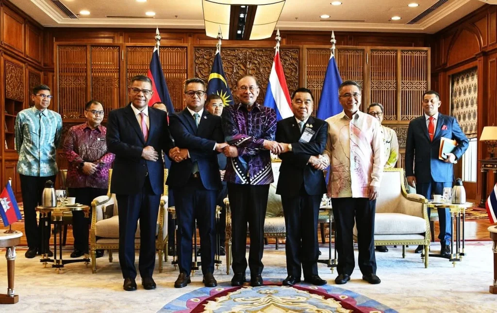 Malaysian PM Datuk Seri Anwar Ibrahim with Thai and Cambodian officials in Putrajaya.