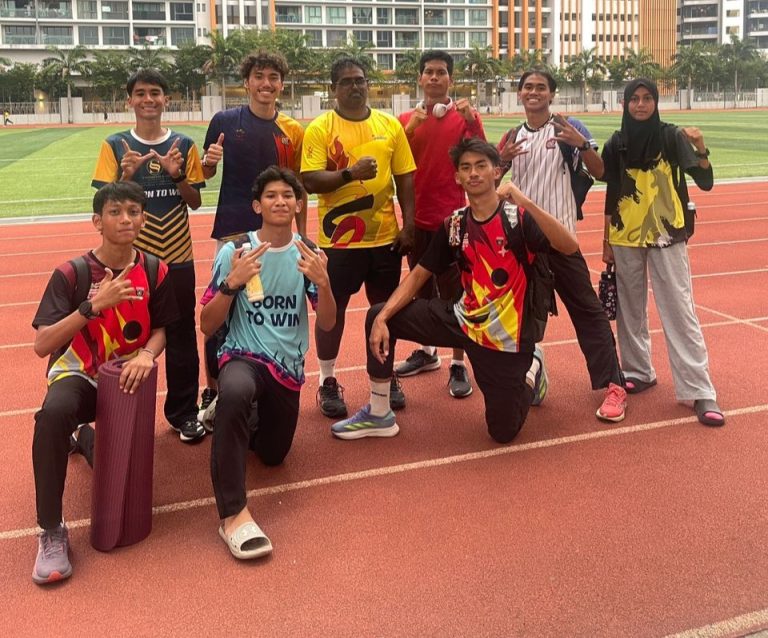 R. Murugan (third, back row) with his young para-athletes prior the Malaysian Schools Sports Council 2025 meet.