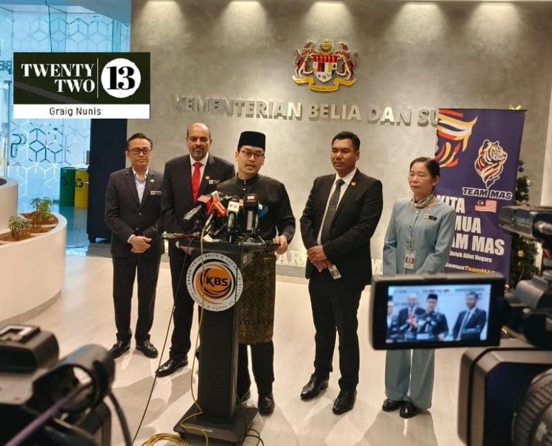 Newly minted Youth and Sports Minister Dr Mohammed Taufiq Johari speaking to the press as he is joined by his deputy Mordi Bimol on his left and officials from the ministry.