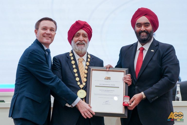 Tan Sri Darshan Singh Gill is flanked by UCI president David Lappartient (left) and ACC president Datuk Amarjit Singh Gill after receiving the ACC Presidential Award 2026 on Feb 12.