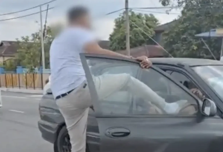 A screengrab of the road rage incident in Cheras-Hulu Langat involving a senior citizen victim on Feb 8, 2026.