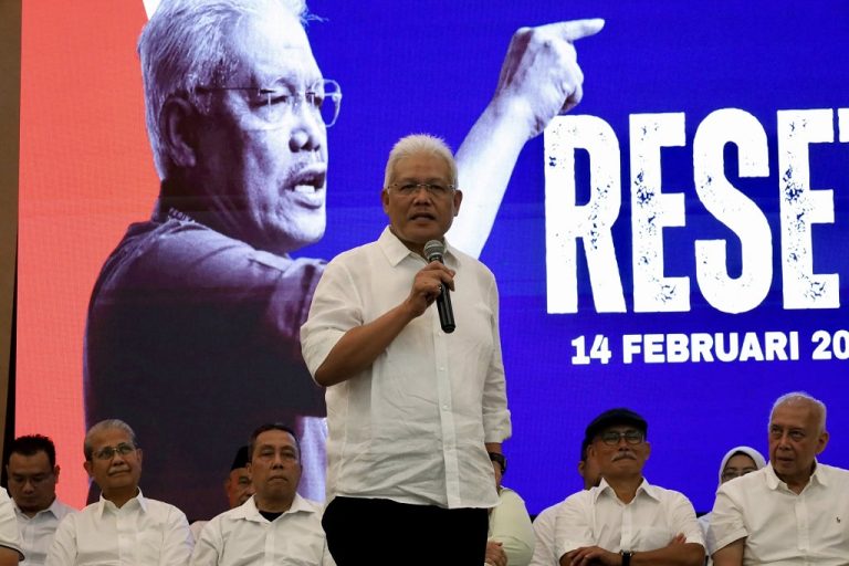 Datuk Seri Hamzah Zainuddin was recently sacked by Parti Pribumi Bersatu Malaysia.