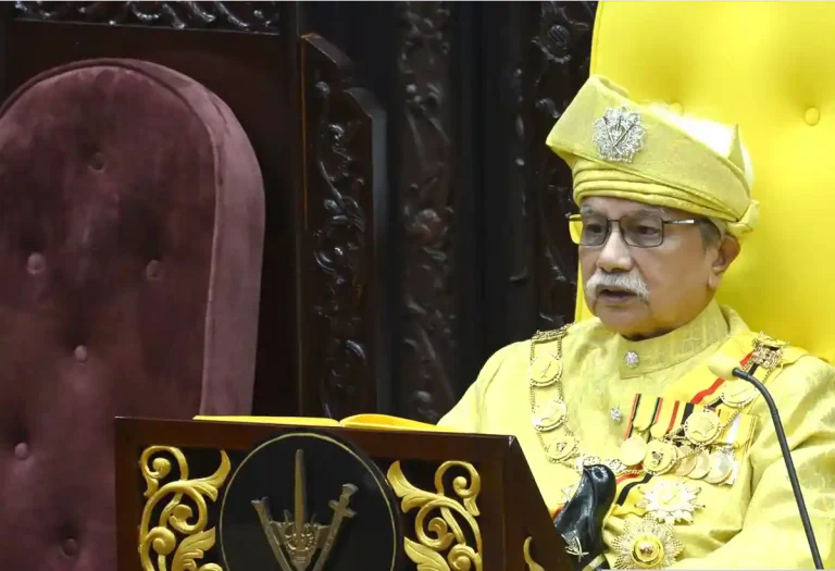 Yang di-Pertuan Besar Tuanku Muhriz Tuanku Munawir proceeded with the opening ceremony of the Negeri Sembilan state assembly on April 23, 2026, despite a boycott by the Undang in the state.