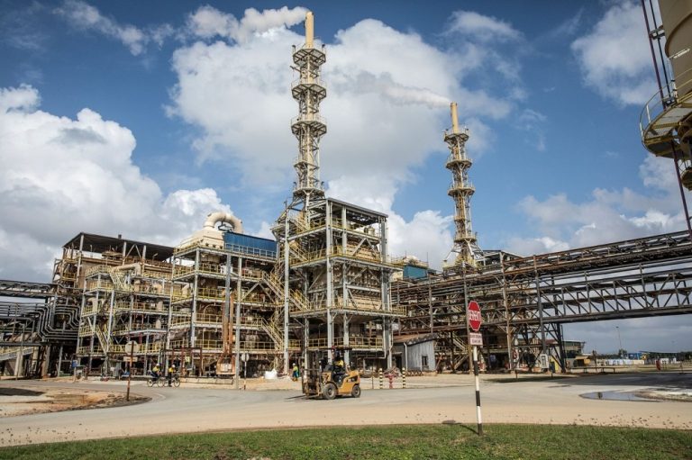 The Lynas Malaysia plant is located on a 100-hectare site in the Gebeng Industrial Estate, a purpose built petrochemical industry zone near Kuantan, Pahang.