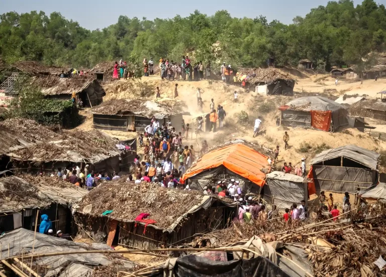 An image of Rohingya people at Cox Bazaar, in Bangladesh. Image: Samsul Said.