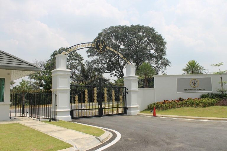 Main gate of Istana Hinggap in Seremban.