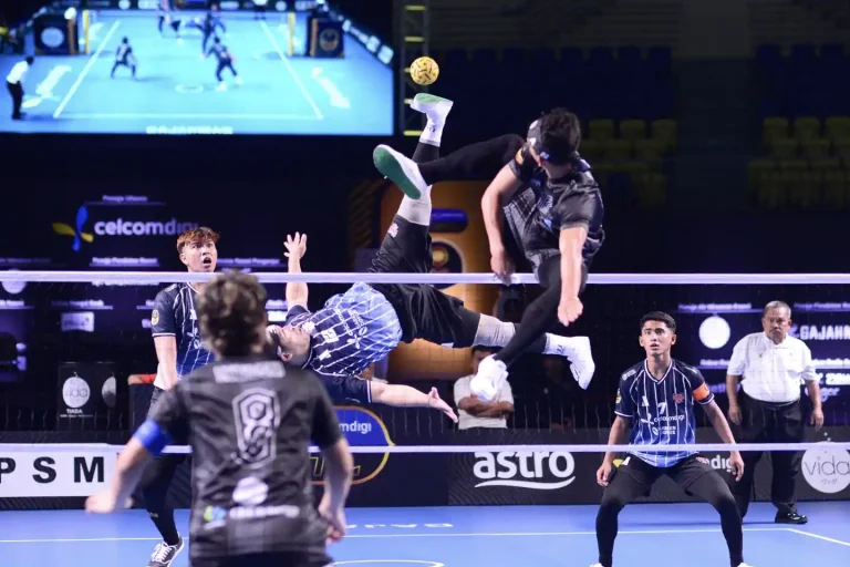 Players in action during the 2025 Sepak Takraw League.