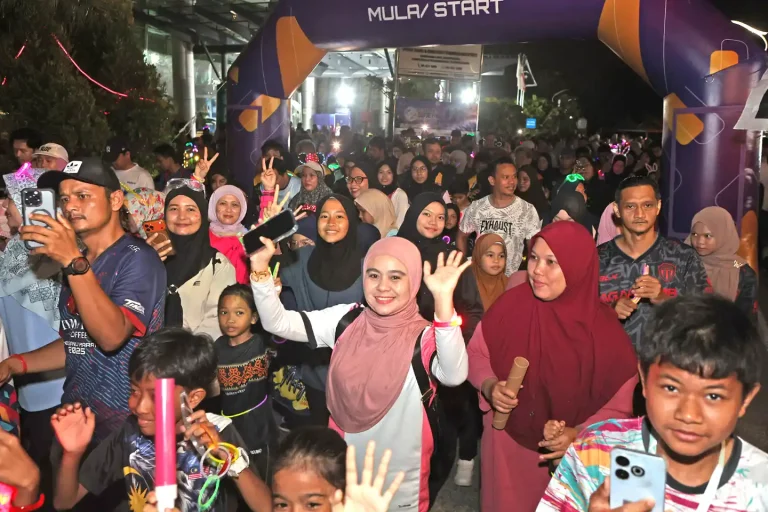 Family fun run lights up Terengganu Science, Technology, Innovation and Mathematics Festival