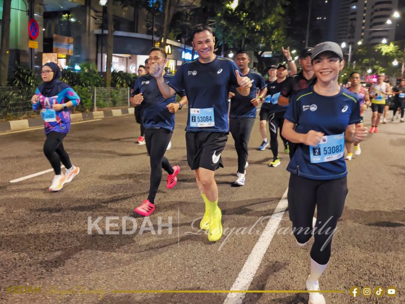 Members of the Kedah royal household during the KL Standard Chartered Marathon 2026 on Oct 4, 2026.